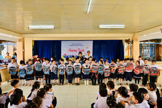 'Cùng em bước qua mùa lũ' nỗ lực để không một học sinh nào bị bỏ lại phía sau chỉ vì thiên tai