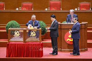 Đại hội XIV của Đảng: Biểu quyết thông qua 200 đồng chí Ủy viên Ban Chấp hành Trung ương Đảng khóa XIV 