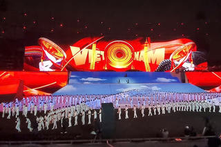 'Dưới lá cờ vẻ vang của Đảng' - bản hòa ca về niềm tự hào dân tộc và niềm tin vào sự lãnh đạo của Đảng