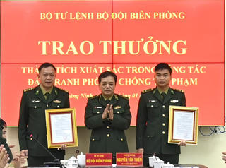 Trao thưởng Bộ đội Biên phòng tỉnh Quảng Ninh trong Chuyên án QN126
