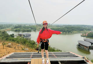 Lamori Zipline 600M: Chinh phục cảm xúc, "bay" ngang hồ Vua Lê huyền thoại Lamori Zipline 600M: Chinh phục cảm xúc, "bay" ngang hồ Vua Lê huyền thoại