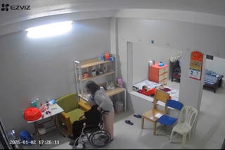 Công an điều tra vụ cụ bà 90 tuổi bị người giúp việc bạo hành ở Hà Nội