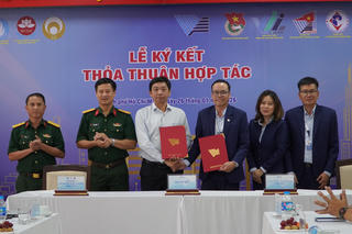 Trung tâm Lý luận Chính trị - ĐH Quốc gia TP HCM: Tọa đàm và ký kết hợp tác thúc đẩy đào tạo nguồn nhân lực chất lượng cao