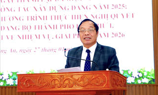 Hải Phòng: Trao Huy hiệu Đảng tặng các Đảng viên nhân Kỷ niệm 96 năm ngày thành lập Đảng