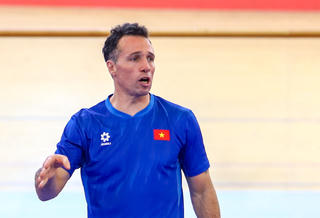 HLV Diego Giustozzi nói về tấm thẻ đỏ của futsal Việt Nam