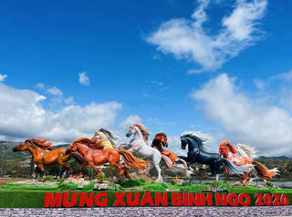 Quảng Trị rộn ràng sắc Xuân Bính Ngọ với các linh vật ngựa độc đáo
