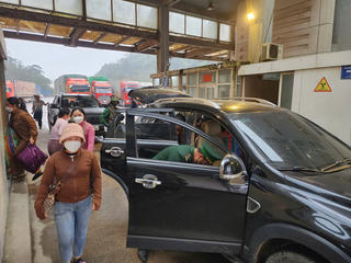 Không để hàng lậu “lọt” qua biên giới Việt - Lào dịp Tết