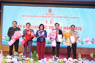 Thứ trưởng Đặng Hoàng Oanh: Thi đua phải thực chất, lấy hiệu quả phục vụ người dân và phát triển địa phương làm thước đo