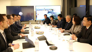 Việt Nam tìm hiểu các cơ hội hợp tác kinh tế và phát triển trung tâm tài chính quốc tế với doanh nghiệp Thụy Sĩ