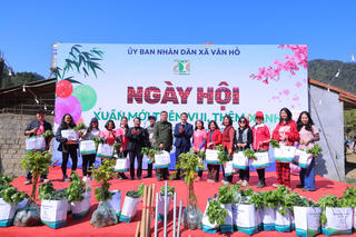 “Xuân mới thêm vui, thêm xanh”: Khi văn hóa truyền thống hòa cùng thông điệp xanh