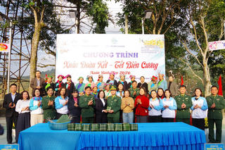 'Xuân đoàn kết - Tết biên cương' tại xã Cốc Pàng (Cao Bằng)
