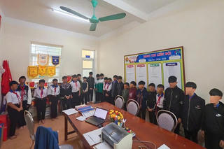 Chấn chỉnh việc học sinh nhảy múa theo tiếng còi xe, quay clip đăng mạng xã hội