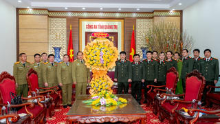 Công an nước bạn Lào thăm, chúc Tết Công an tỉnh Quảng Trị