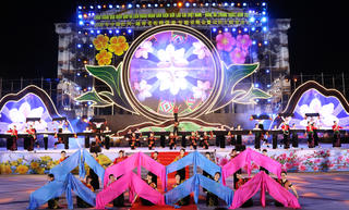 Lào Cai: Ấn tượng chương trình nghệ thuật Chào Xuân qua biên giới 2026