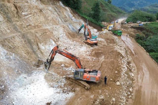 Gỡ “điểm nghẽn” công trường, mở tương lai phát triển vùng núi phía Bắc