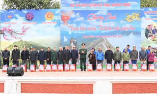 Ấm áp Xuân biên cương - thắm tình quân dân tại Quảng Ninh