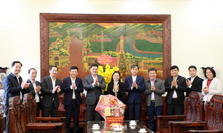 Bí thư Bắc Ninh thăm, tặng quà Tết người có công và hộ nghèo tại Cảnh Thụy, Yên Dũng