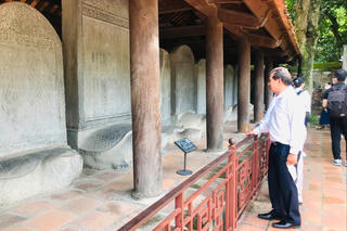 Pho sử quý bằng đá 'kể chuyện' khoa cử ngàn năm