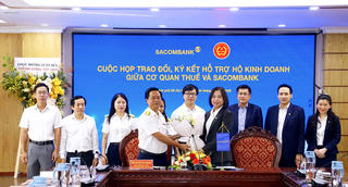 Sacombank ký kết hợp tác với Thuế TP HCM hỗ trợ hộ kinh doanh chuyển đổi số, triển khai hóa đơn điện tử