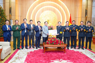 Bí thư Thành ủy Hải Phòng thăm, chúc Tết các đơn vị quân đội