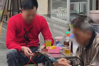 'Văn hóa giao lưu' khiến tỷ lệ người Việt hút thuốc lá vẫn cao