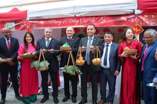 'Xuân gắn kết - Tết trọn niềm vui' lan tỏa giá trị Tết cổ truyền