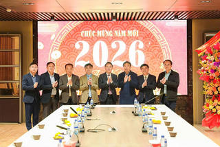 Bí thư Tỉnh ủy Ninh Bình Đặng Xuân Phong thăm, chúc Tết doanh nghiệp Xuân Thành và Xuân Trường