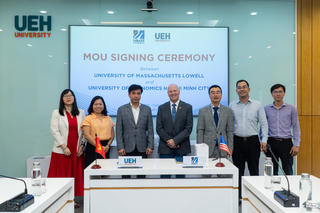 ĐH Kinh tế TP HCM và ĐH Massachusetts Lowell (Hoa Kỳ) hợp tác học thuật toàn diện