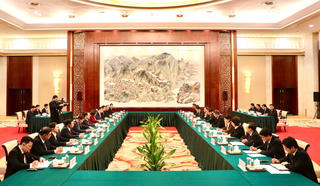 Bí thư Tỉnh ủy Quảng Ninh hội đàm với Bí thư Khu ủy Khu tự trị Dân tộc Choang Quảng Tây (Trung Quốc)