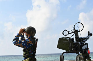 Kiến nghị xem xét nâng cao hơn nữa chế độ cho cán bộ, chiến sĩ tại hải đảo, biên giới, vùng đặc biệt khó khăn