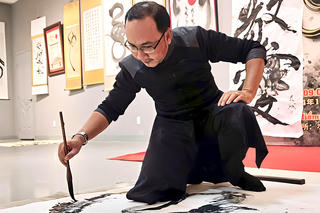 “Tuấn mã phi vân” cùng thư họa của Thạc sĩ Nguyễn Hiếu Tín