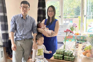 Giữa trời Âu, nhớ da diết vị Tết Việt 