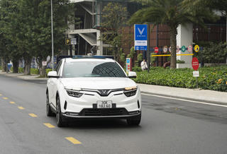 Sắm VF 8 du xuân, nhận cơ hội trúng thêm xe máy điện: “Kèo thơm” khó cưỡng từ VinFast