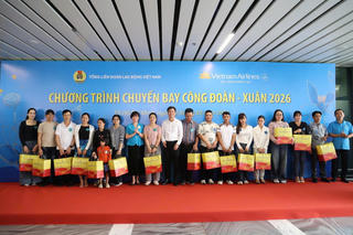 “Chuyến bay Công đoàn - Xuân 2026” đưa hơn 550 đoàn viên, người lao động về quê đón Tết