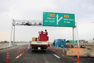 Cao tốc Biên Hòa - Vũng Tàu khẩn trương lắp ETC trước giờ khai thác tạm