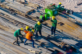 Hàng nghìn công nhân ăn Tết trên công trường các dự án APEC