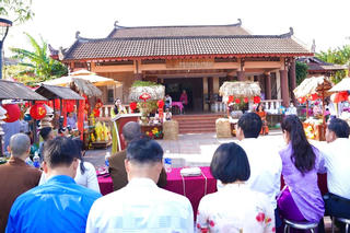 Thú vị “Tết quê Cầu Ngói” - Rộn ràng sắc xuân bên dòng Như Ý