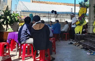 Tai nạn khi trang trí dịp Tết, 1 người chết, 1 người bị thương 