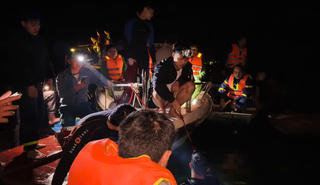 Tìm thấy thi thể 1 nạn nhân vụ lật tàu chở khách trên hồ Thác Bà