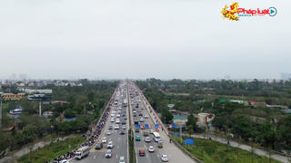 Các cửa ngõ của Hà Nội thông thoáng trong ngày mùng 6 Tết Các cửa ngõ của Hà Nội thông thoáng trong ngày mùng 6 Tết