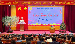 Quảng Ninh: Phục vụ yêu cầu của người dân, doanh nghiệp ngay từ giờ đầu, ngày đầu làm việc của năm mới Bính Ngọ