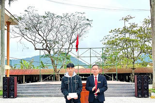 Đề xuất tặng Giấy khen cho nam sinh cứu người trên sông Gianh