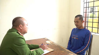 Bắt tạm giam đối tượng cạy cửa nhà hàng xóm trộm 14 chỉ vàng