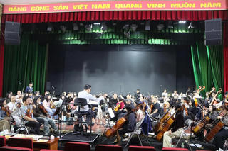 Điểm tin Showbiz 26/02: "Thanh âm dưới ánh mặt trời” quy tụ hơn 200 nghệ sĩ, lan tỏa hình ảnh Bộ đội cụ Hồ bằng âm nhạc