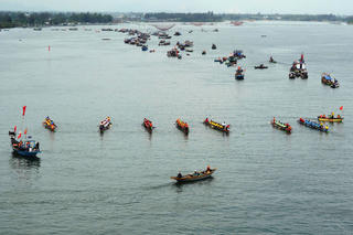 Đà Nẵng: Rộn ràng đua thuyền trên sông Thu Bồn dịp đầu Xuân Bính Ngọ