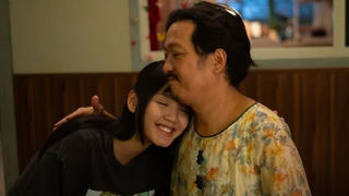 "Nhà ba tôi một phòng": Doanh thu vượt 100 tỉ đồng