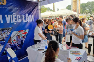 Thị trường lao động việc làm sau Tết: Người lao động cần 'vượt qua chính mình'