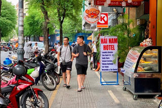 Hướng dẫn mới về sử dụng tạm lòng đường, vỉa hè tại TP HCM