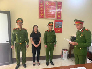 Tuyên Quang: Khởi tố đối tượng cho vay lãi nặng 182%/năm Tuyên Quang: Khởi tố đối tượng cho vay lãi nặng 182%/năm