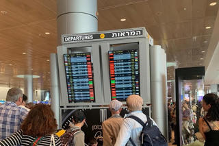 Hơn 700 hành khách bị ảnh hưởng do nhiều chuyến bay Hà Nội – Trung Đông hủy ngày 4/3 Hơn 700 hành khách bị ảnh hưởng do nhiều chuyến bay Hà Nội – Trung Đông hủy ngày 4/3